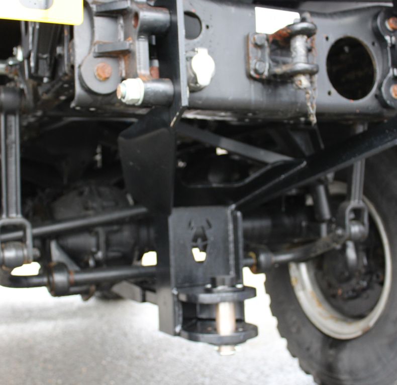 Heavy Duty Tow Hitch for Unimogs