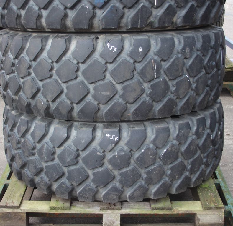 X4 USED 395/85R20 MICHELIN XZL TYRES