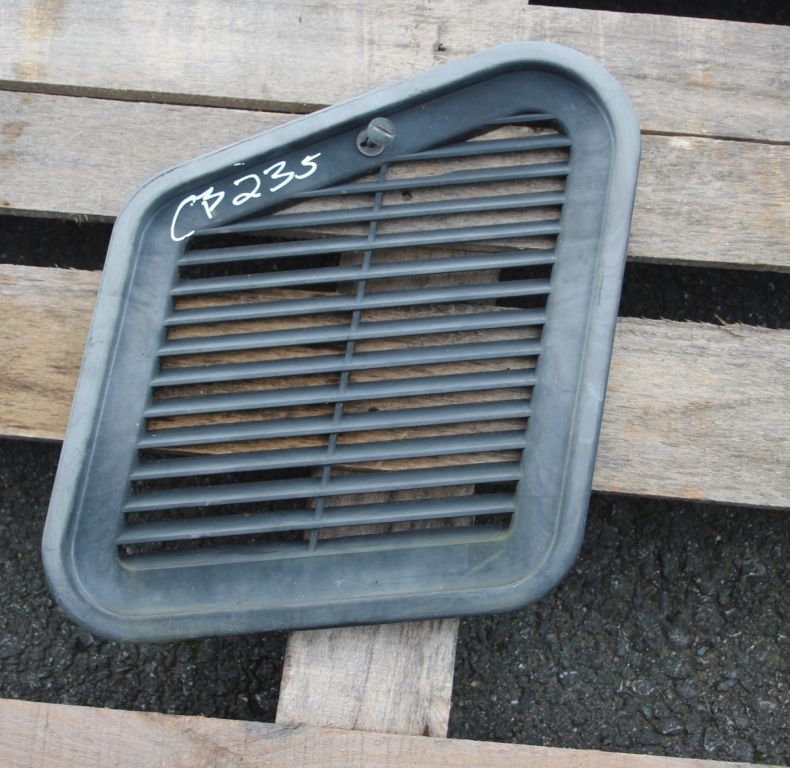 USED HEATER AIR INTAKE GRILLE