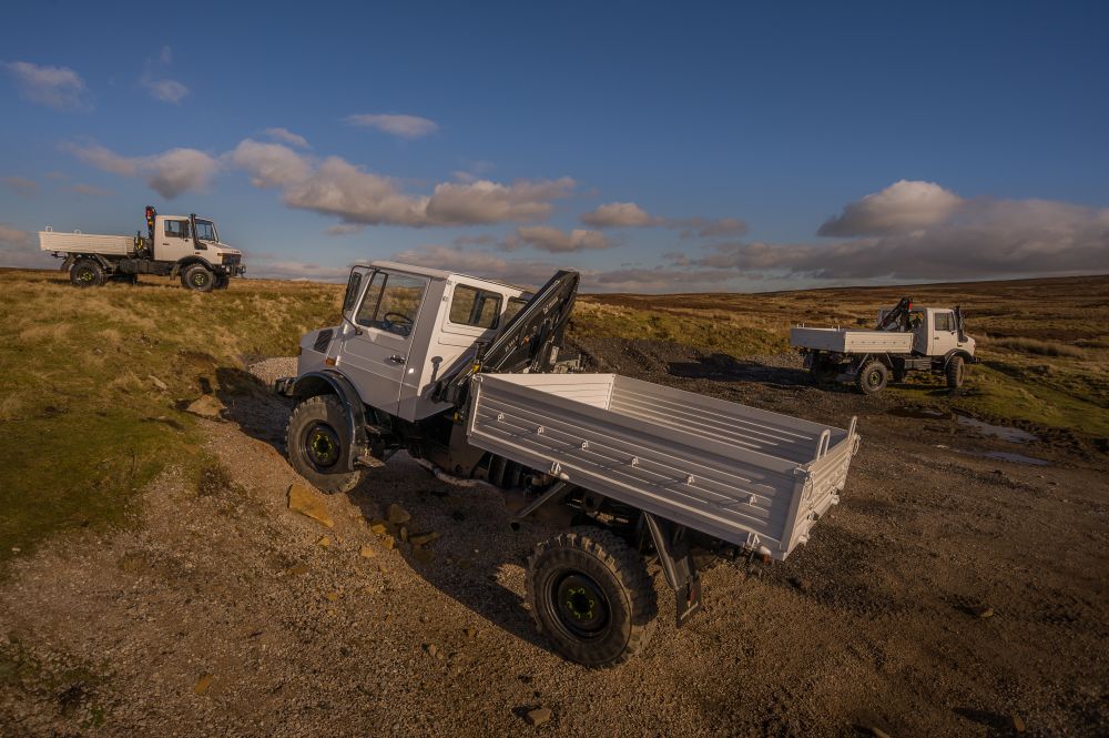 x3 U1300L crane Unimogs Panama bound