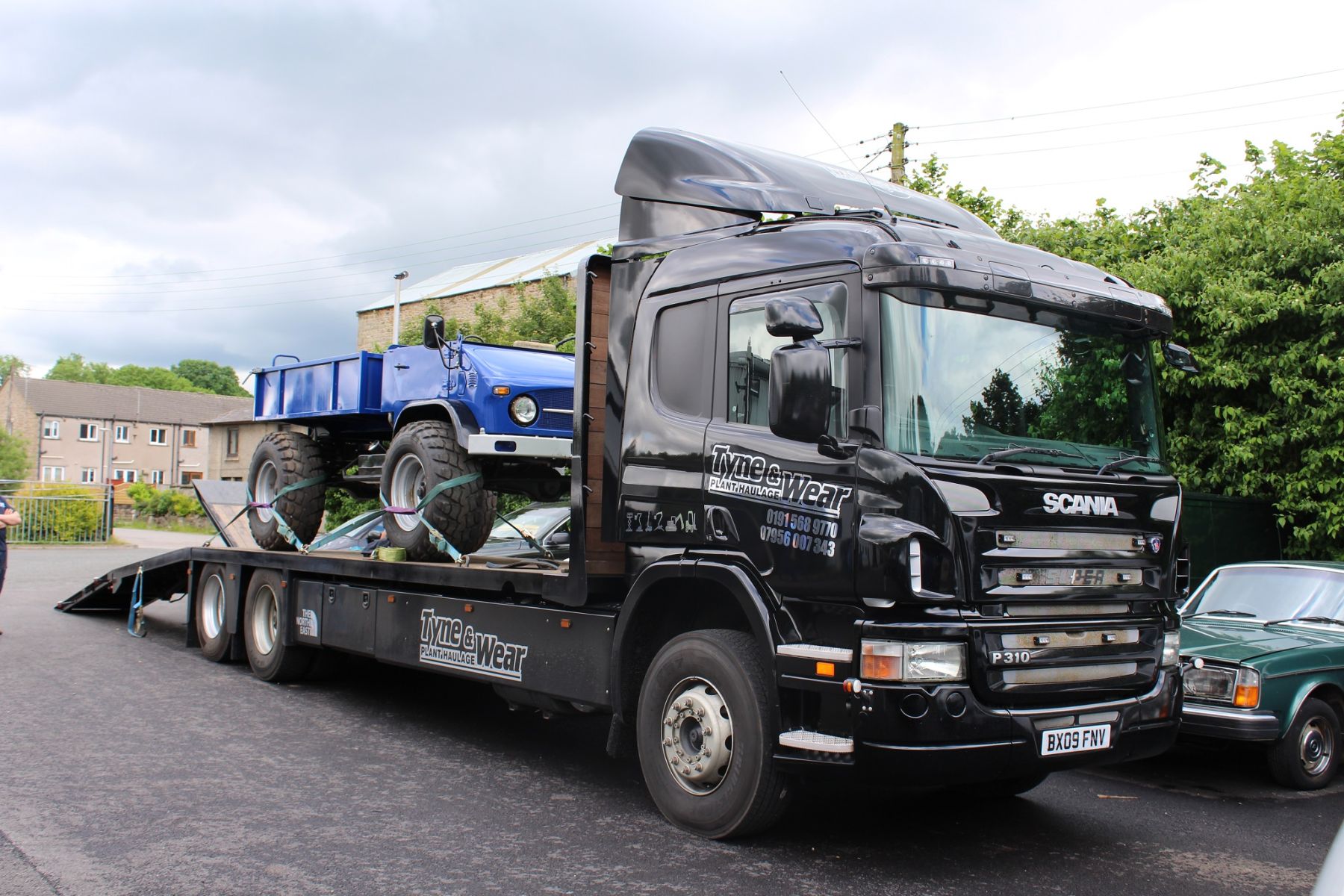 Waving Goodbye to the U404