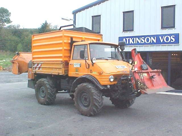 Unimog in Tree Surgery