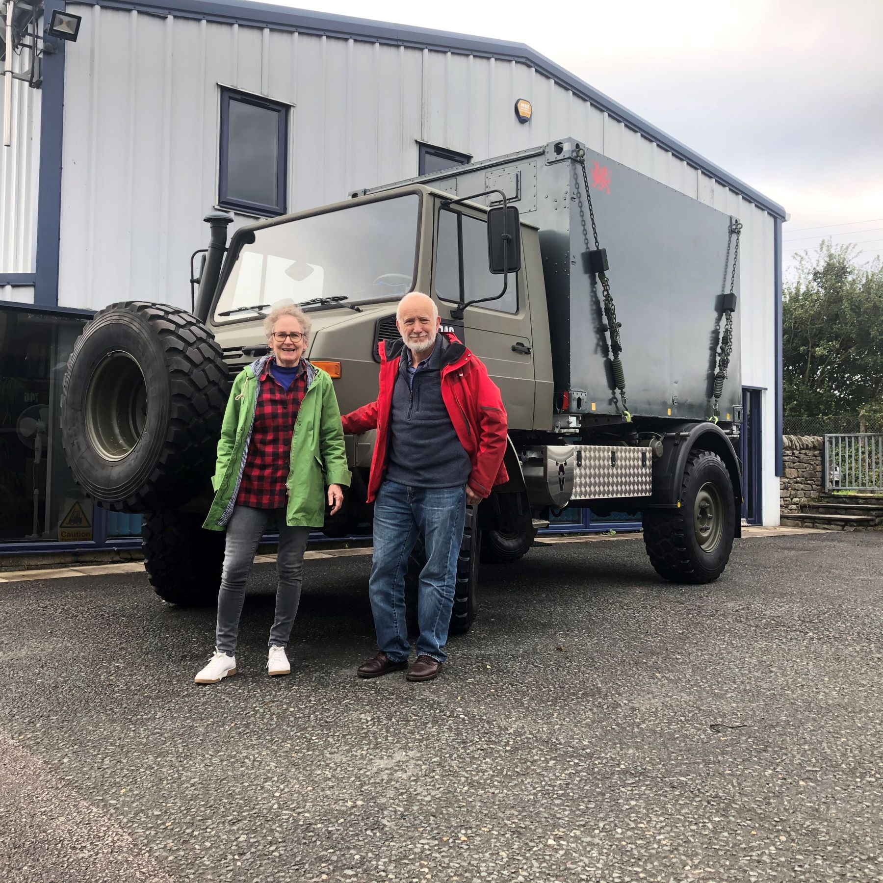 Overland U1350 Unimog project