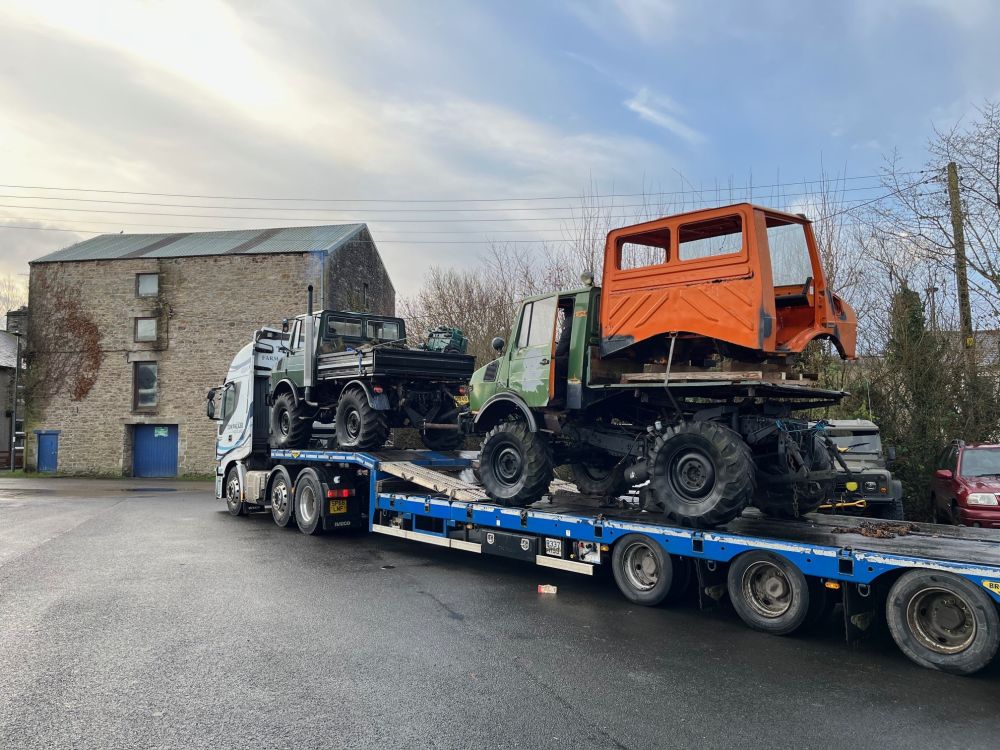 X2 U1000 UNIMOGS ARRIVE FROM SCOTLAND