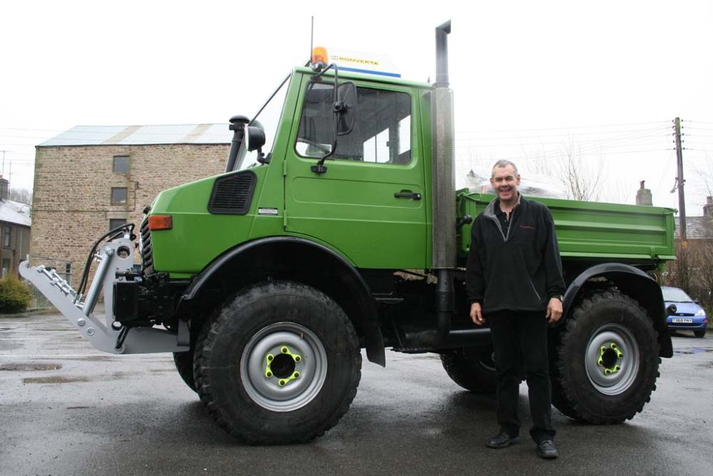 Unimog U1200 for Fencing