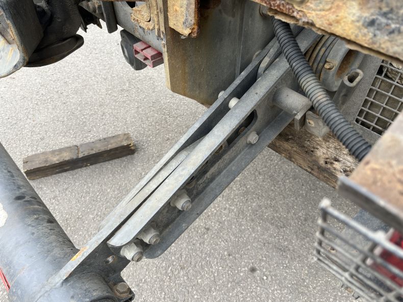 VBG FOLDING UNDER RUN BAR