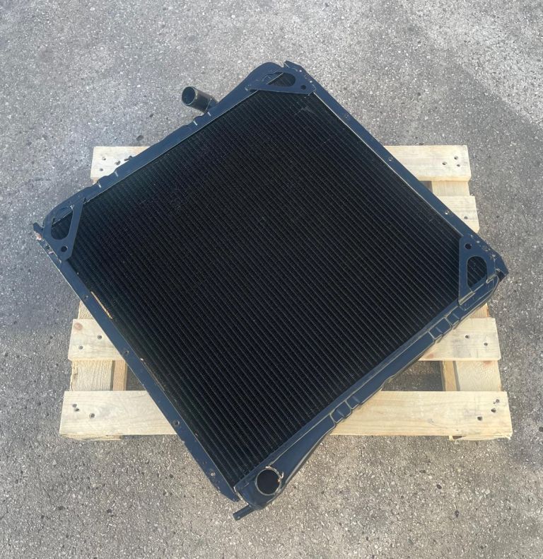 NEW HEAVY DUTY RADIATOR U2100-2450/1600-1650