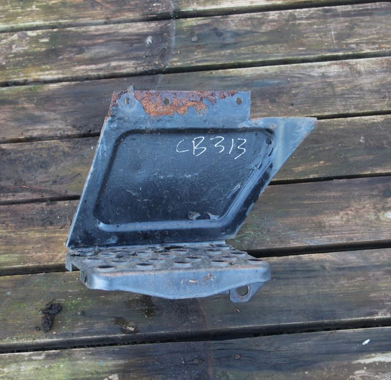 USED O/S TOP STEP SBU MODEL UNIMOGS