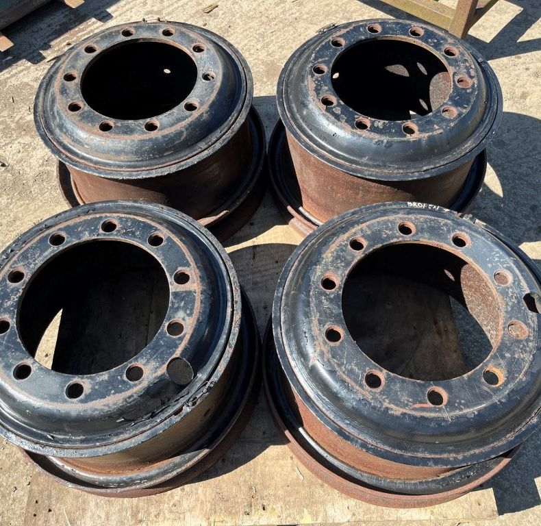 4X 10X20 10 BOLT RIMS