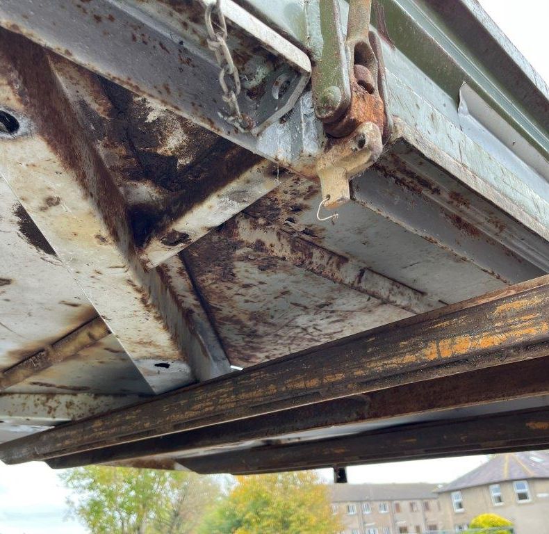 3 WAY TIPPING BODY 406-427