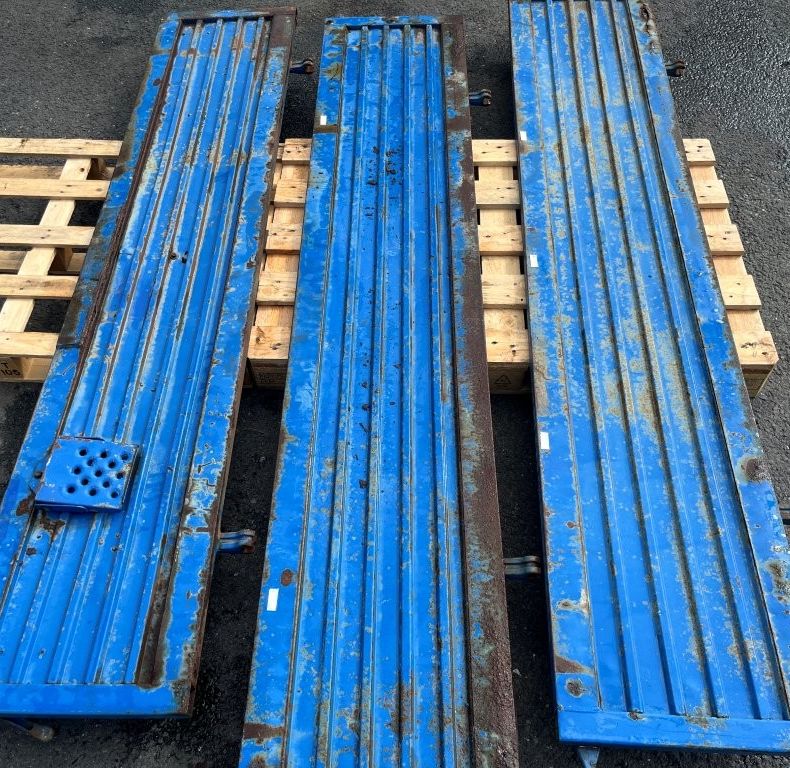 USED SIDES & TAILGATE 425/437