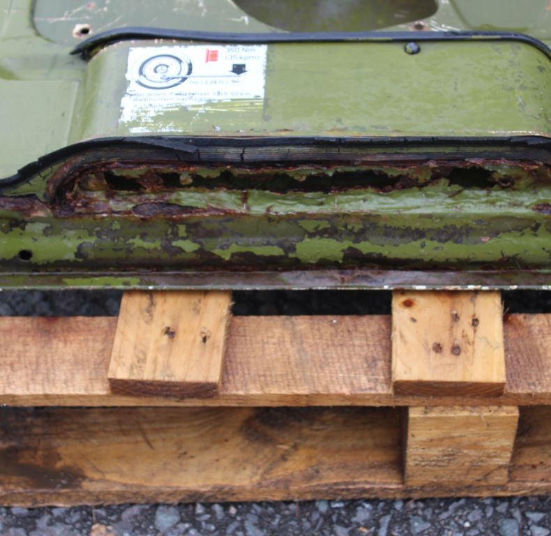 Used cab door for u1100/416