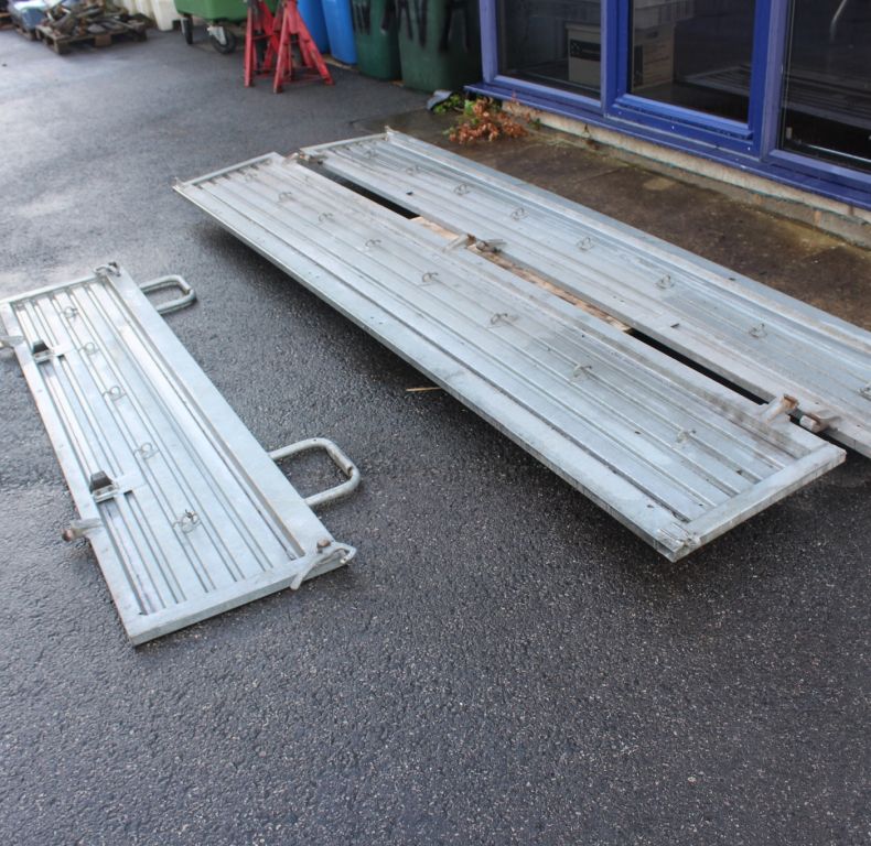 USED GALVANISED U1300L SIDES