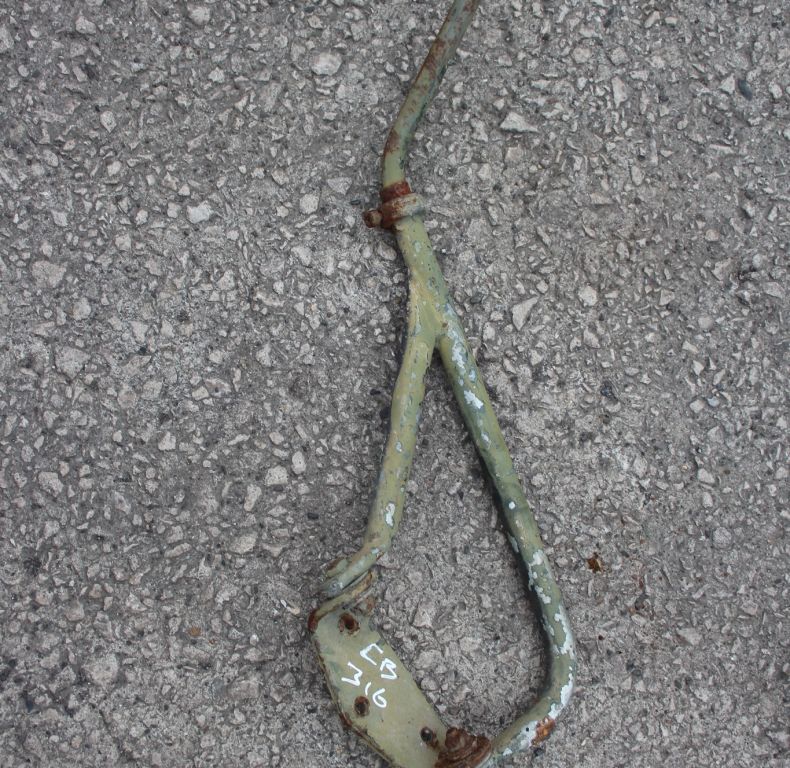 USED MIRROR ARM BRACKETS U1100 (416)