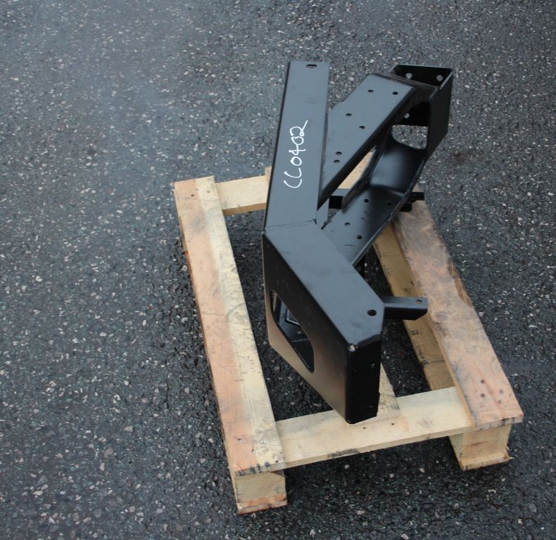 L/H BUMPER CORNER TO SUIT U1300-2450 425/437 MODEL
