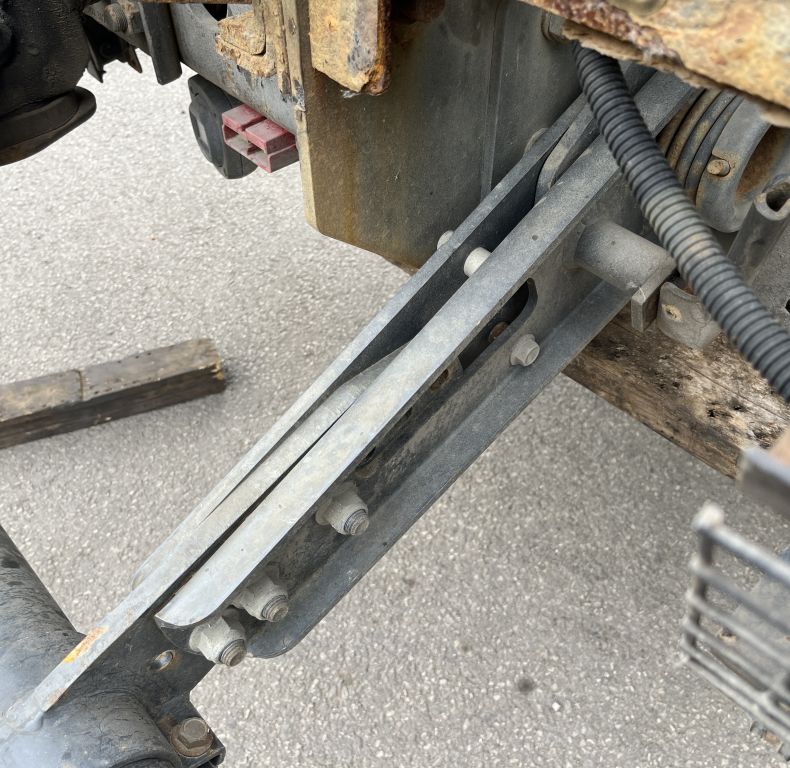 VBG FOLDING UNDER RUN BAR