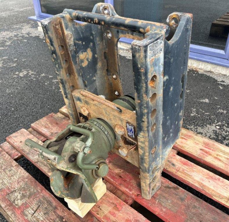 SCHARMUELLER LADDER HITCH USED