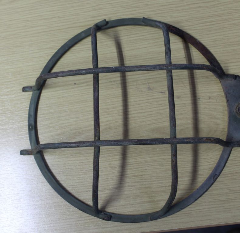 USED HEADLIGHT GRILLES U421/403/406/416