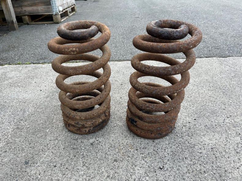 REAR HEAVY DUTY SPRINGS 424-427