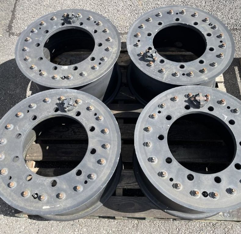 HUTCHINSON SPLIT RIMS 10 BOLT