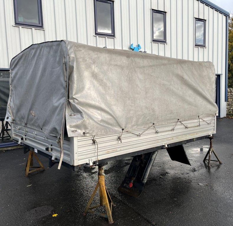 U1550L37 DOKA REAR BODY