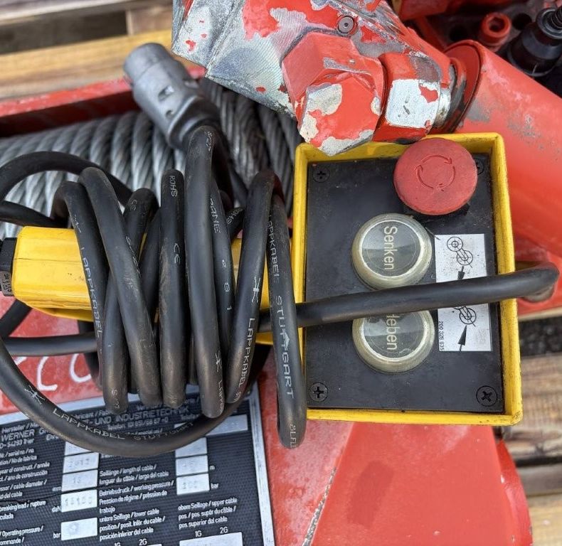 WERNER F64 HYDRAULIC WINCH
