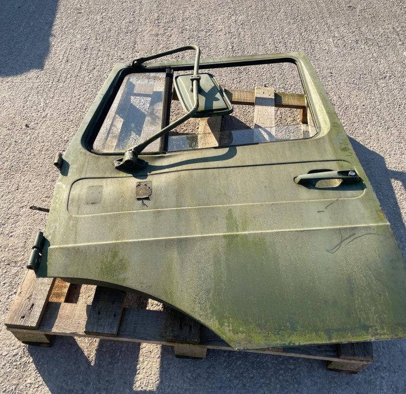 LEFT HAND DOOR SBU U1000-2450