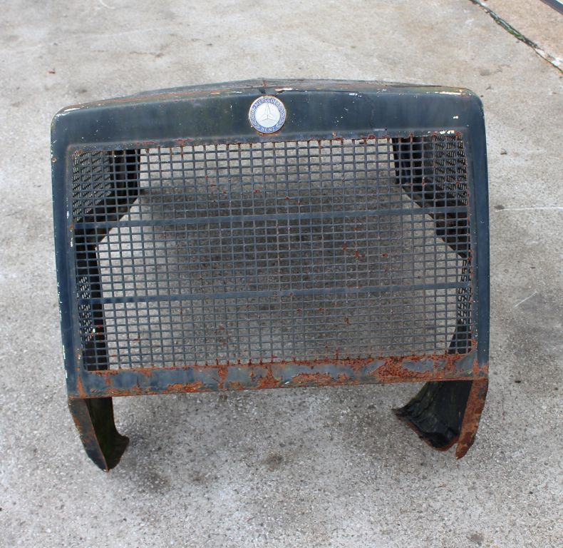 USED MB TRAC 440 800/900 BONNET & GRILLE