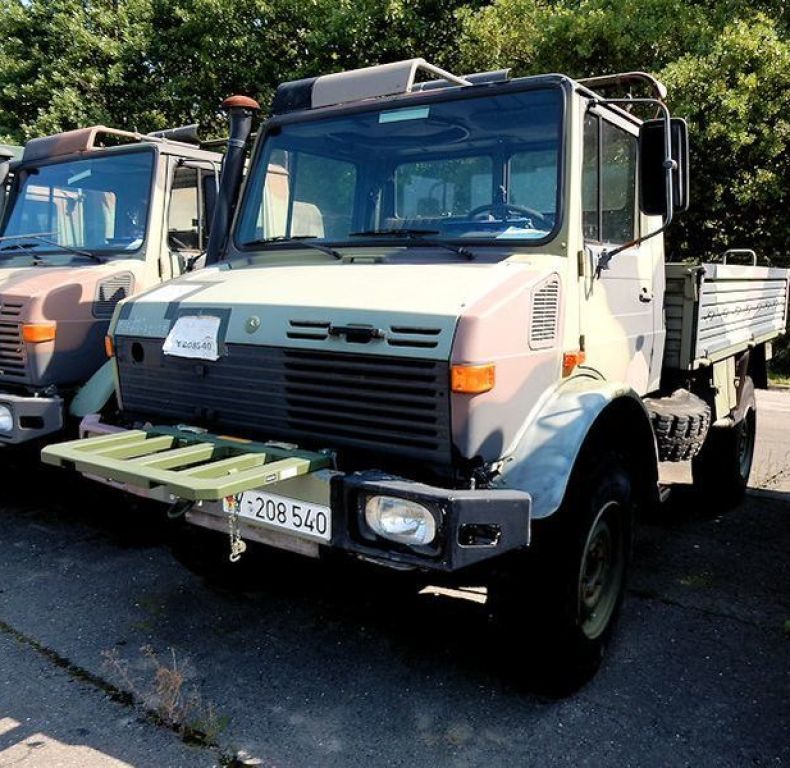 U1300L FRONT MOUNTING BRACKETS