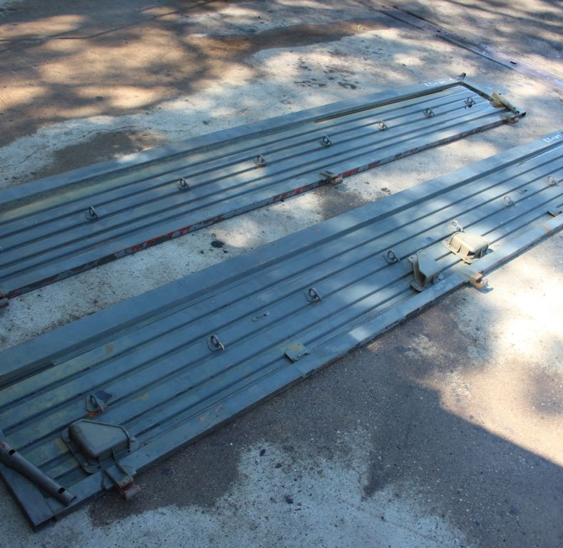 USED DROPSIDES FOR U1300L/U1350 MODELS