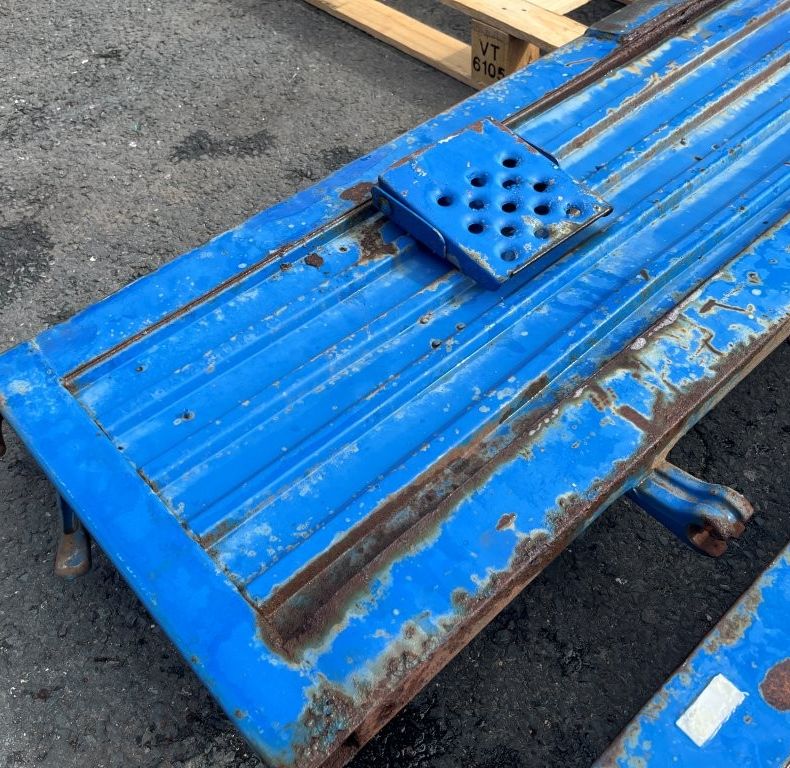 USED SIDES & TAILGATE 425/437