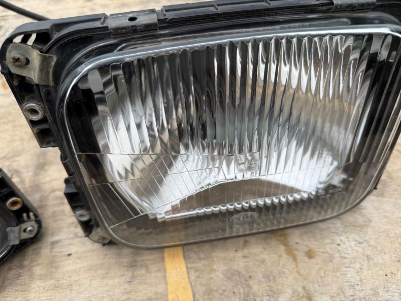 USED SBU LATER STYLE HEADLIGHTS