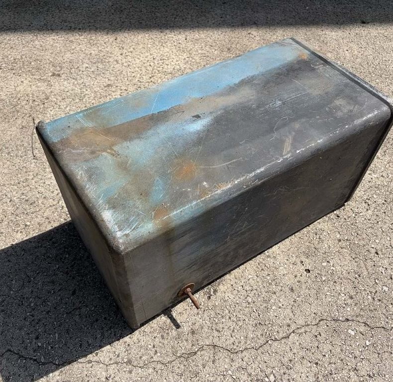 USED BATTERY BOX LID