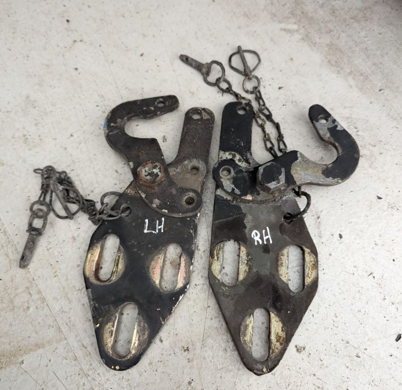 CAB TILT BRACKETS SBU MODEL UNIMOGS