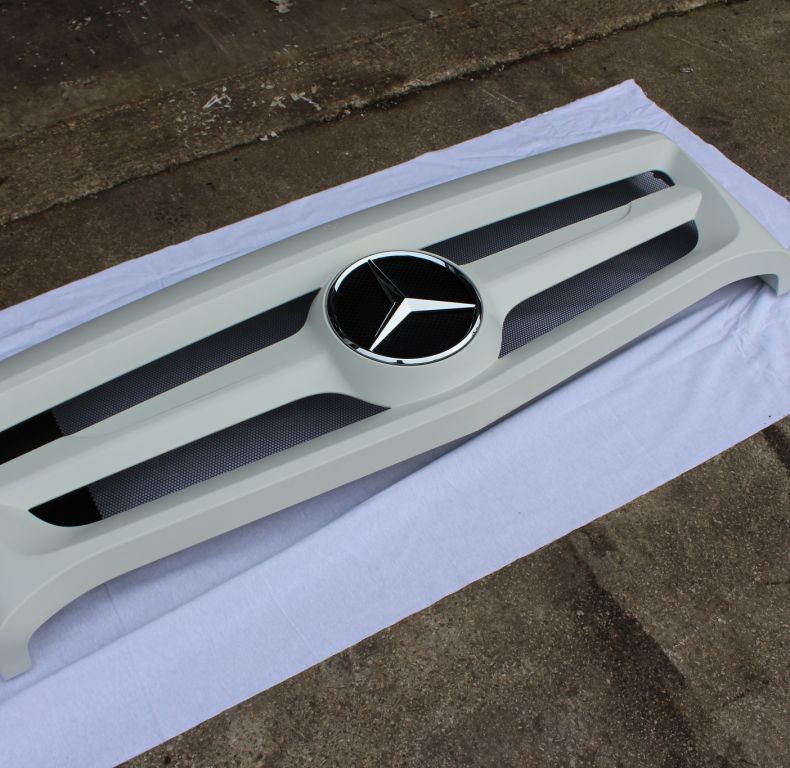 New Mercedes U4023/5023 Front Grille Upgrade