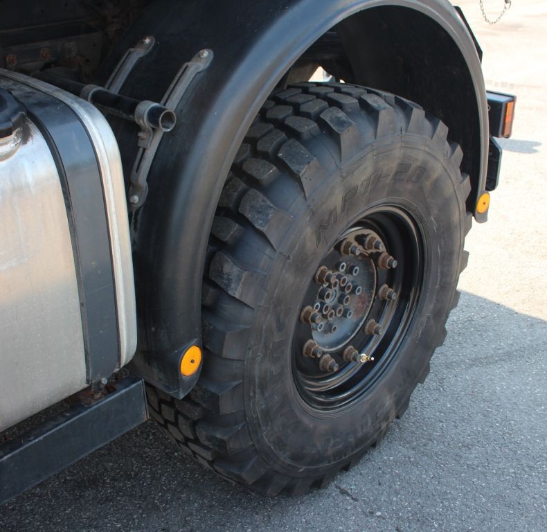 BRAND NEW 11X20" RIMS