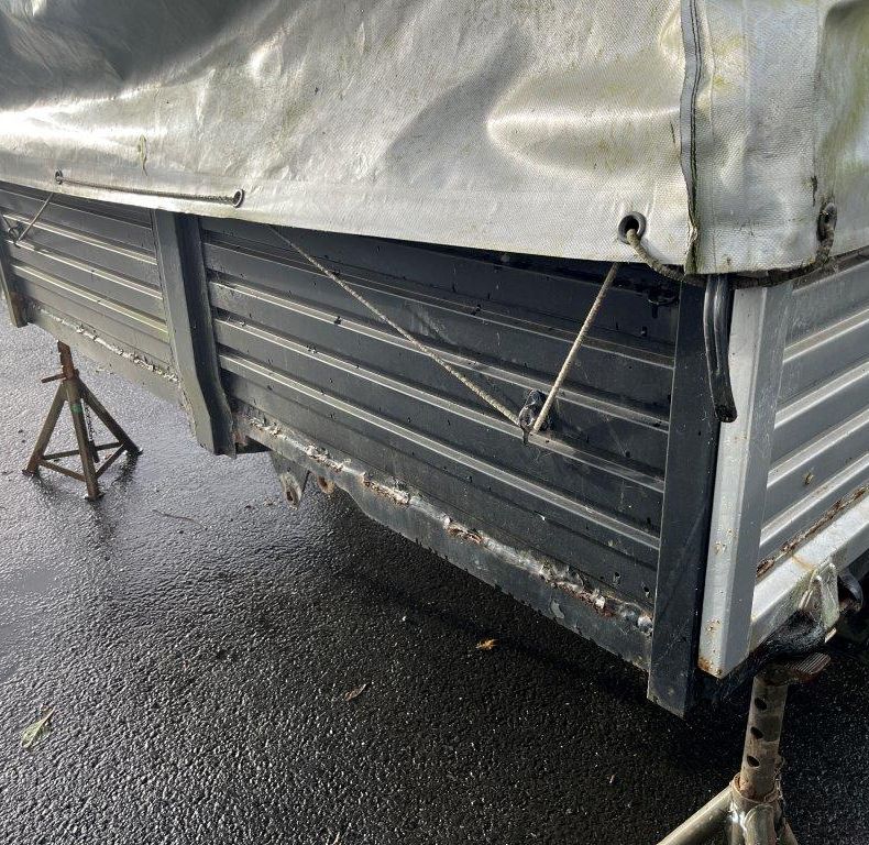 U1550L37 DOKA REAR BODY