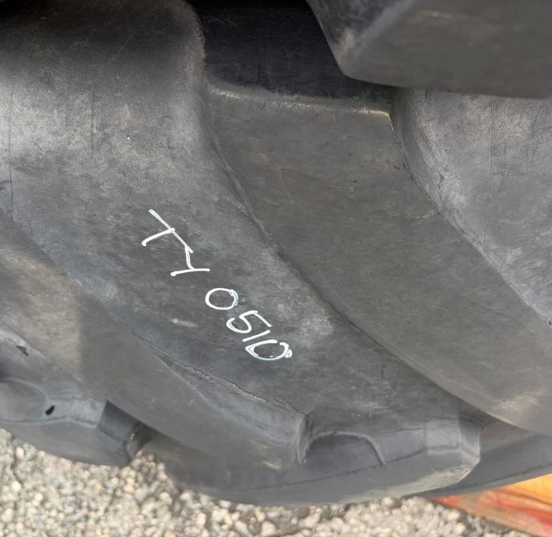 445/70R24 CONTINENTAL X2