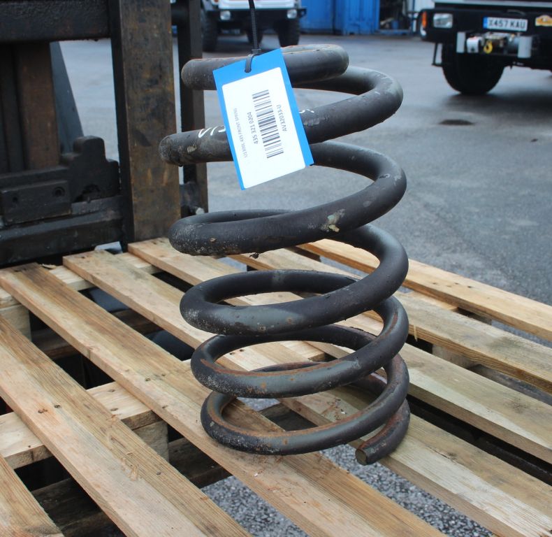USED U1300L 435 FRONT SPRING