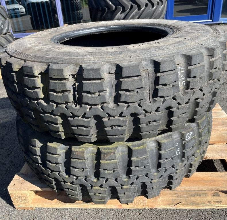 2x 12.5R20 MPT MIL