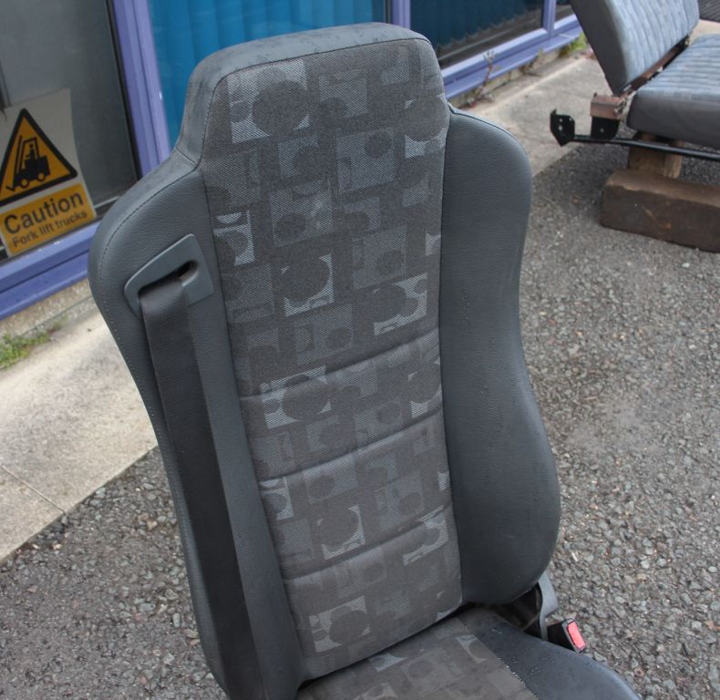 ISRI SUSPENSION SEAT RIGHT HAND
