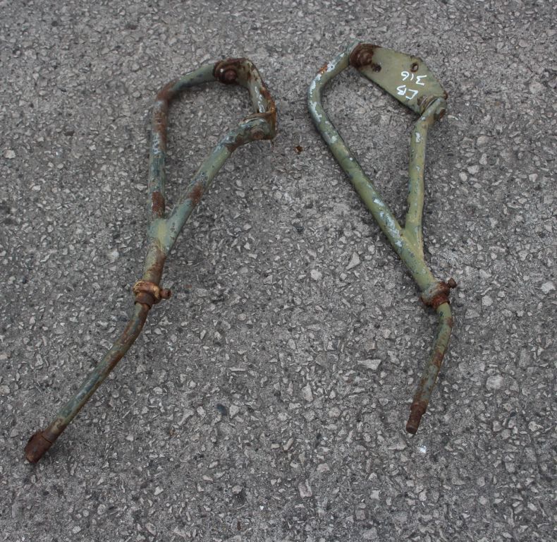 USED MIRROR ARM BRACKETS U1100 (416)