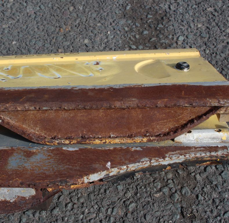 USED U900/1100 406/416 DOORS