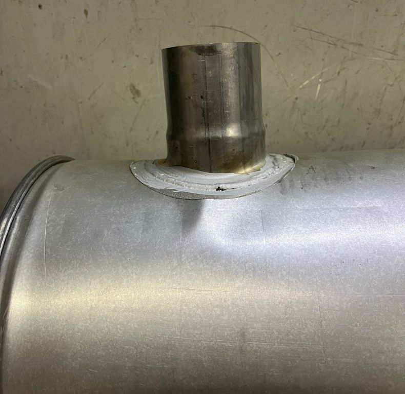NEW SHOP SOILED EXHAUST SILENCER U140L