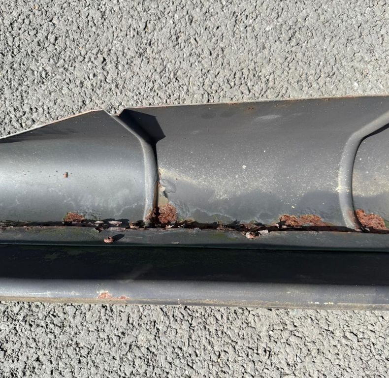 U1300L MILITARY CAB WIND DEFLECTOR "SPOILER"