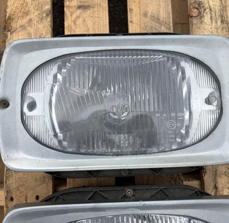 SBU HEADLIGHTS PAIR