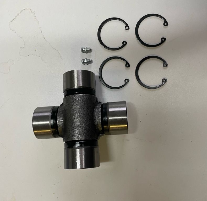 FRONT DRIVESHAFT U/J CROSS