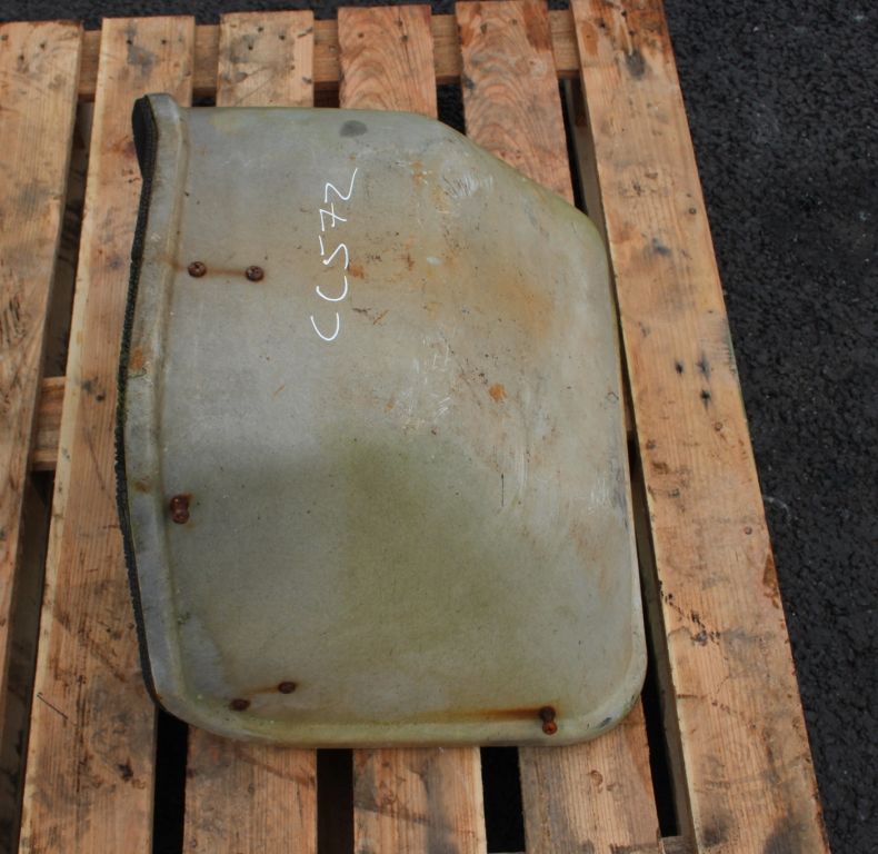 FIBREGLASS ENGINE COVER U600 421