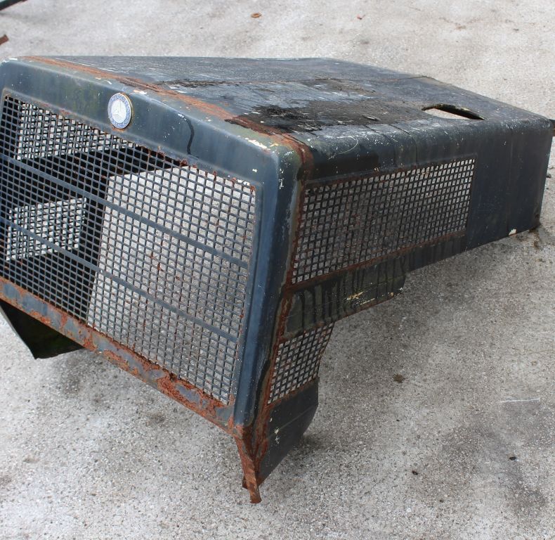 USED MB TRAC 440 800/900 BONNET & GRILLE