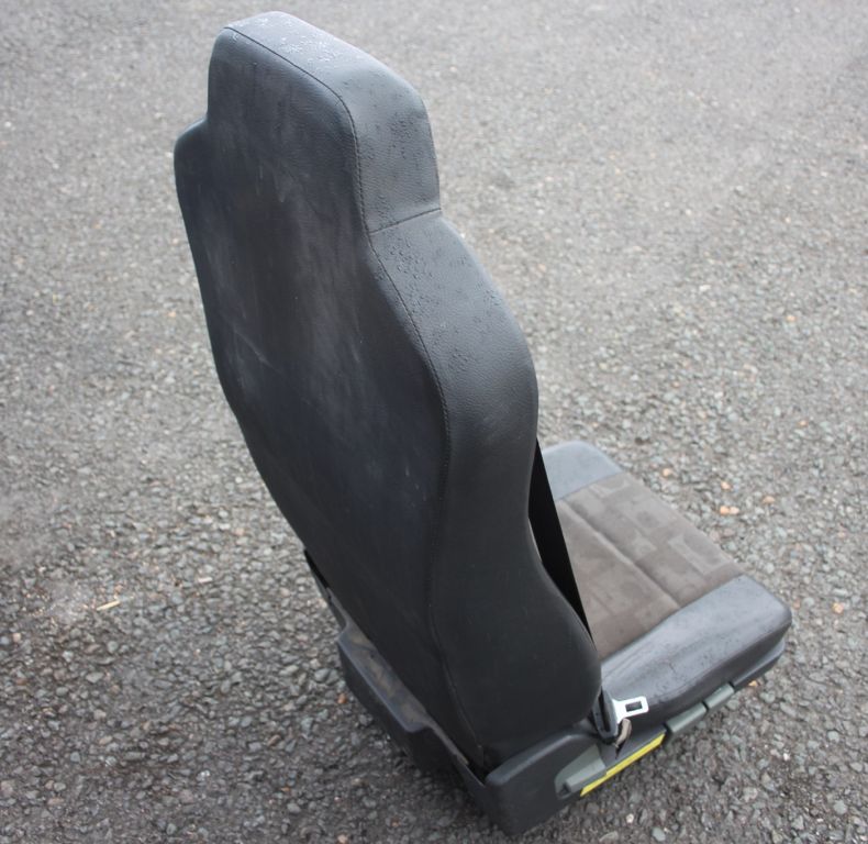 ISRI SUSPENSION SEAT RIGHT HAND